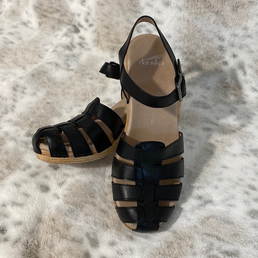 EUC Dansko Brie Black Oiled Pull Up Leather Clog Sandals size 42 EU